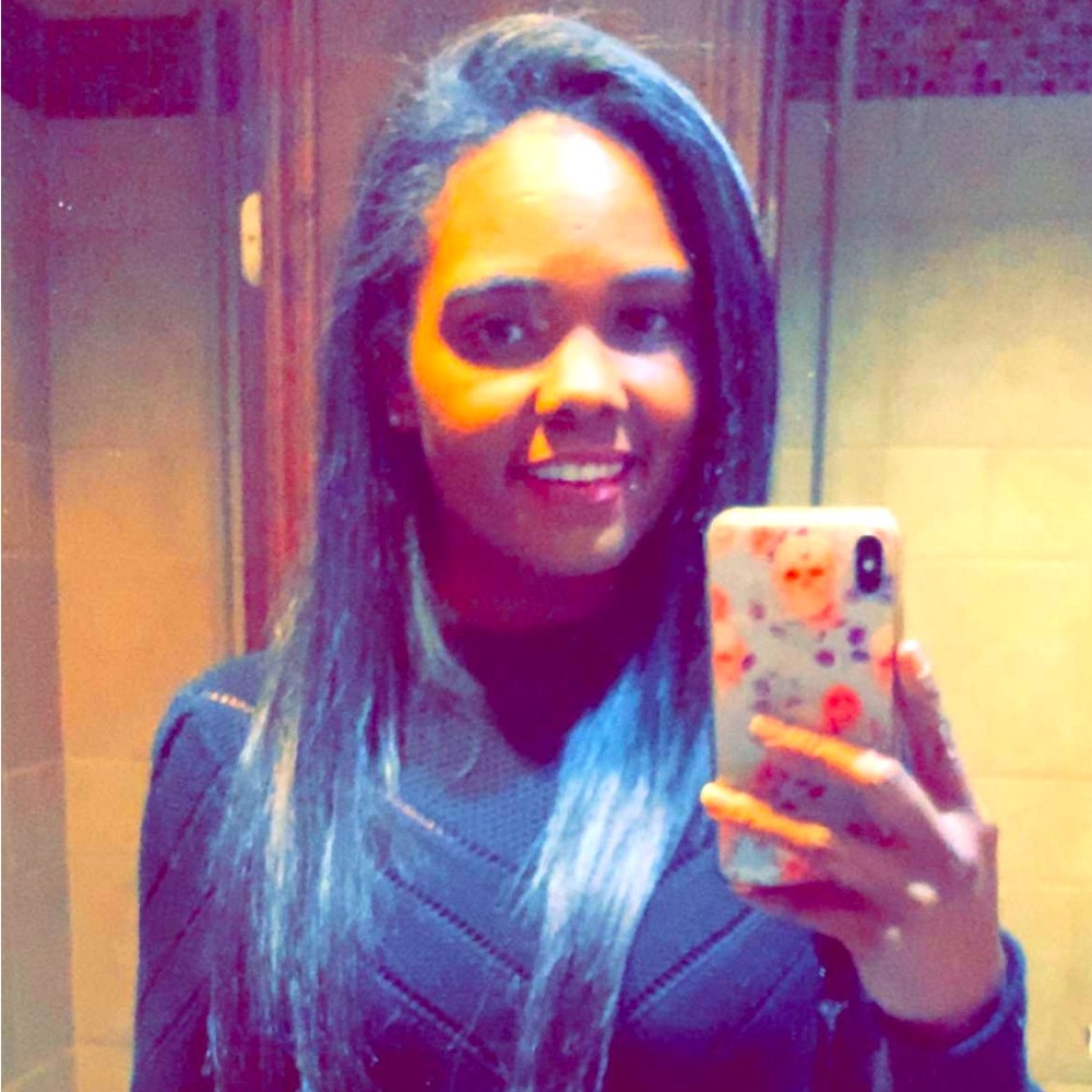 Meet your Posher, Iris